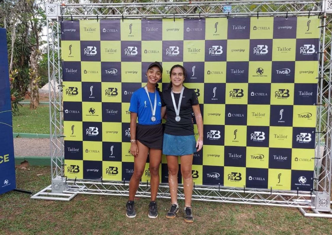 Maria Clara vice-campeã de duplas na Copa Thomaz Bellucci