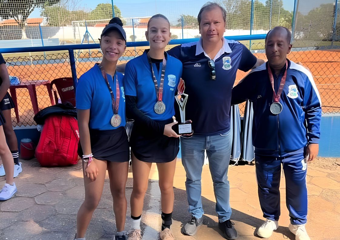 Maria Clara vice-campeã do Torneio Juventude representando Poá