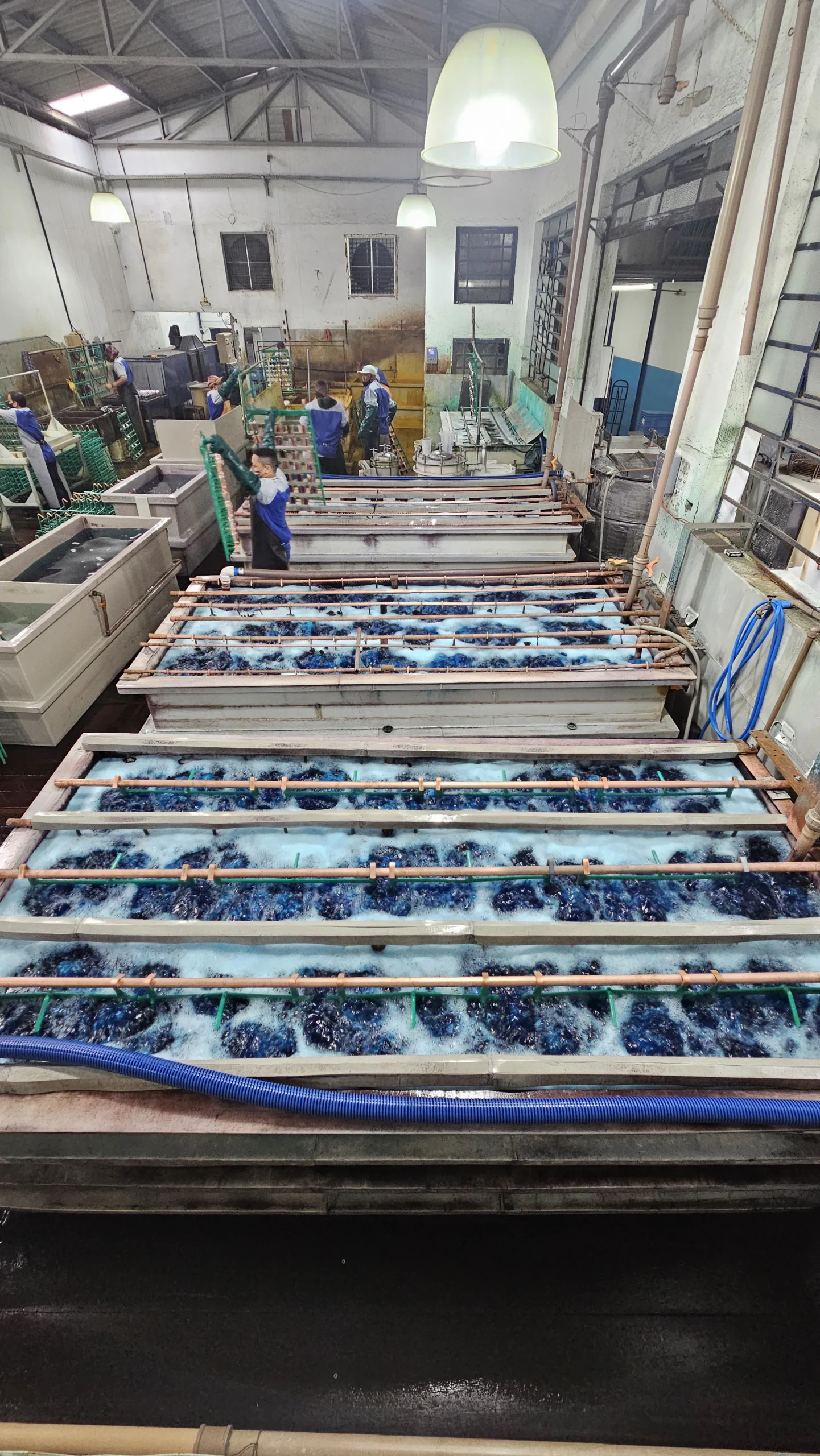 Estrutura industrial da fábrica El Shadai